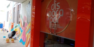 Industri Kreatif Kian Berkembang Komunitas Mural Mempercantik Kantor Disporapar