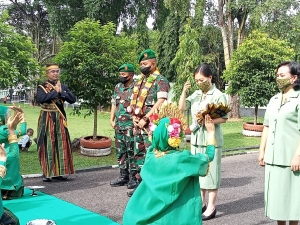 Tari Paddupa Bosara Binaan Disporapar Parepare Sambut Dandim Baru Kodim 1405 Mallusetasi